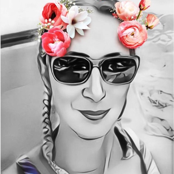 Meet your Posher, Jay - Picture 3 of 3